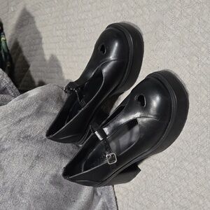 dELIA*s black heels heart cut out